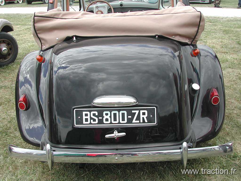 2014_Madine (114).JPG - 29ème Retro Meus'Auto au Lac de Madine, Citroen Traction 11B découvrable